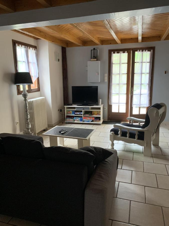 Villa Bergerie Renovee Au Coeur Des Pyrenees Campan Exterior foto