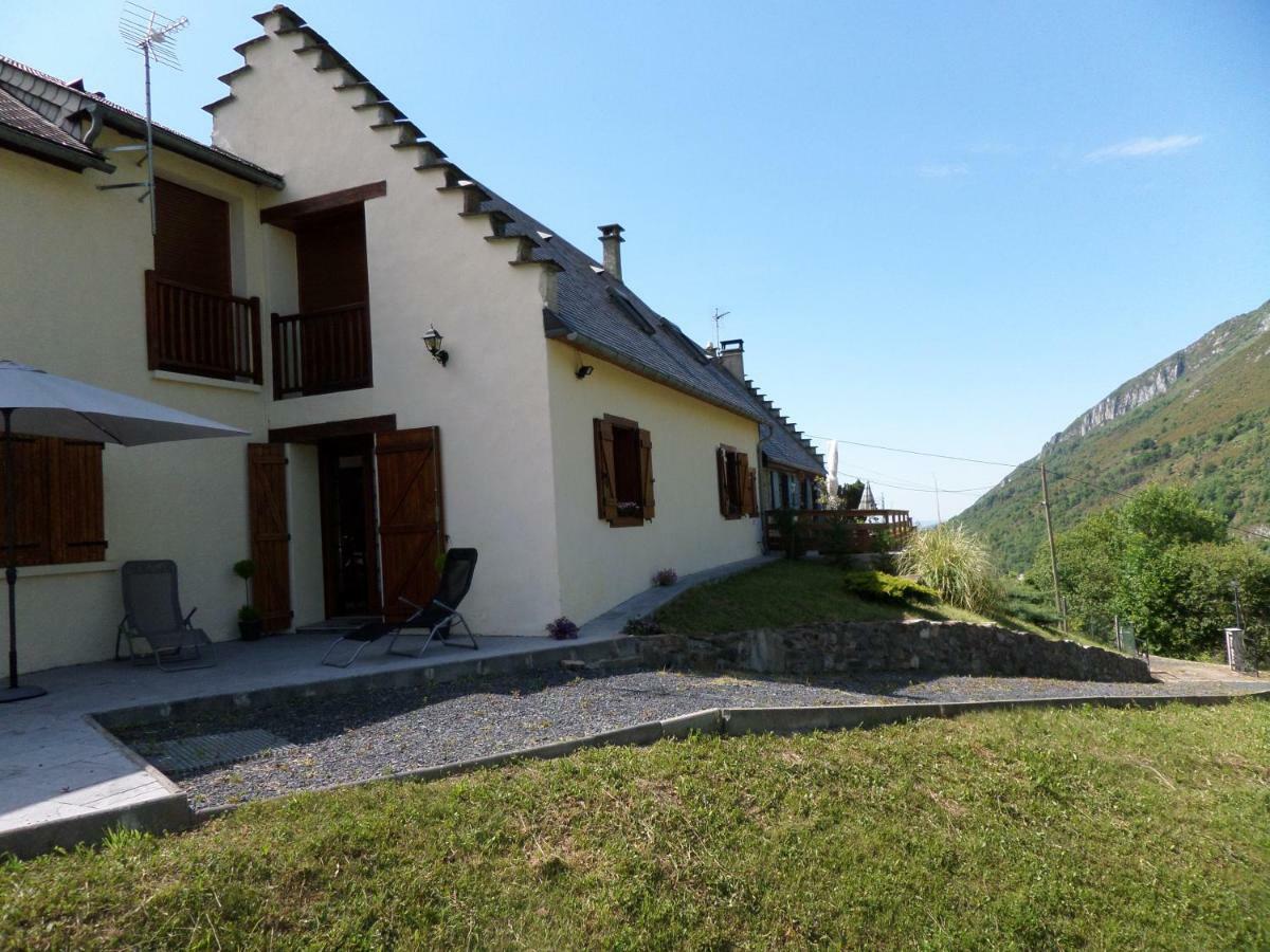 Villa Bergerie Renovee Au Coeur Des Pyrenees Campan Exterior foto